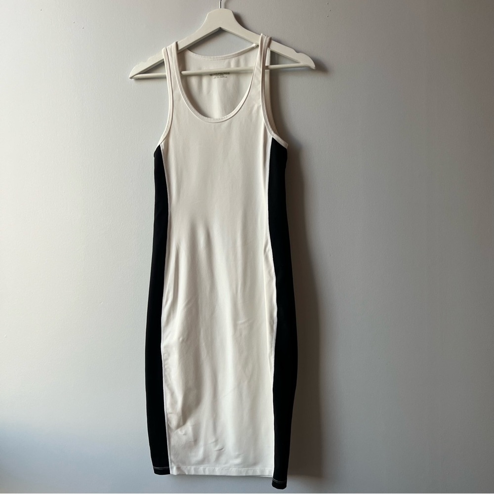 ARITZIA- community midi bodycon dress summer casual classic black white